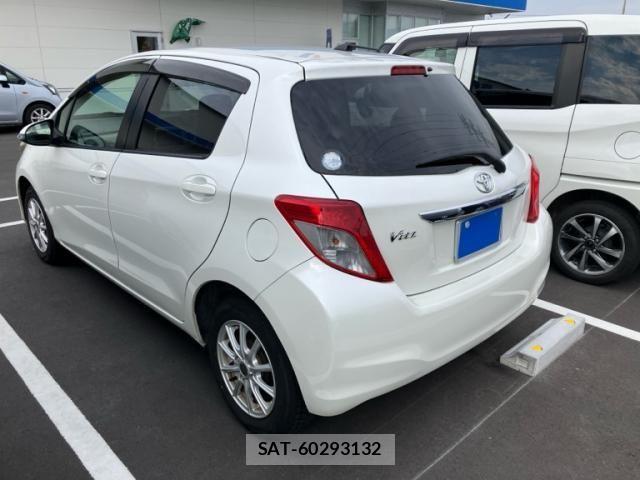 Toyota VITZ 2011-06 7458669-5