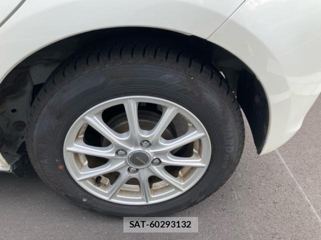 Toyota VITZ 2011-06 7458669-8