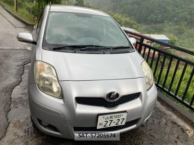 Toyota VITZ 2009-11 7458665-0