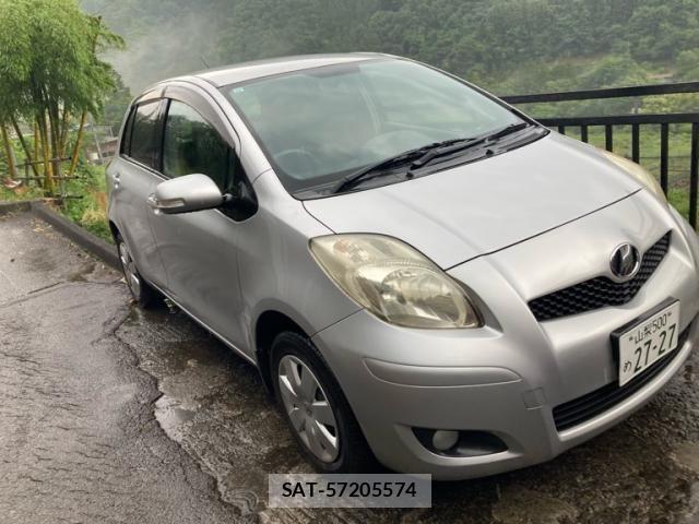 Toyota VITZ 2009-11 7458665-1