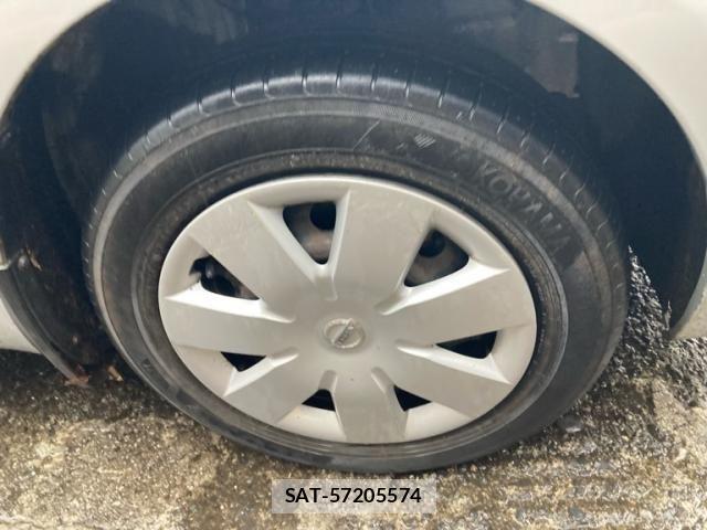 Toyota VITZ 2009-11 7458665-3