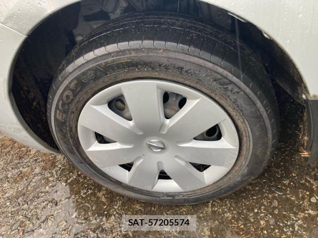 Toyota VITZ 2009-11 7458665-6