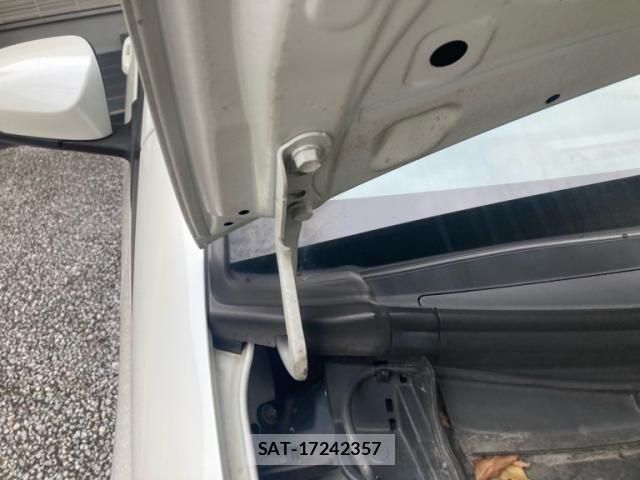 Toyota VITZ 2017-07 7458655-19