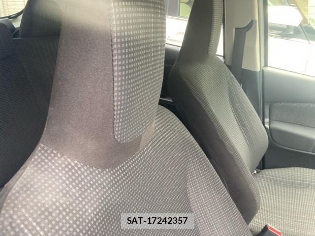 Toyota VITZ 2017-07 7458655-8