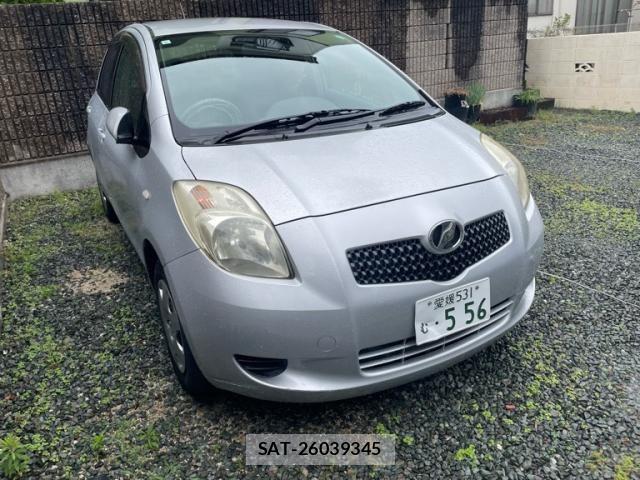 Toyota VITZ 2005-06 7458666-0