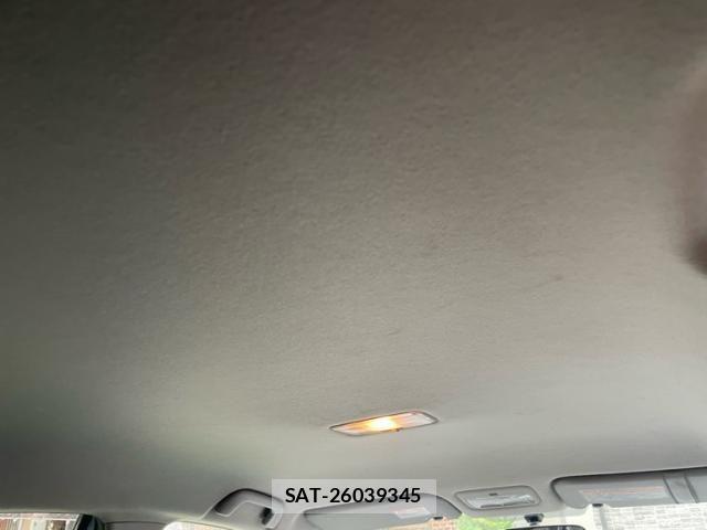 Toyota VITZ 2005-06 7458666-11