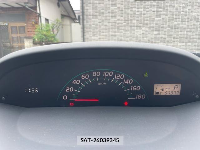 Toyota VITZ 2005-06 7458666-14