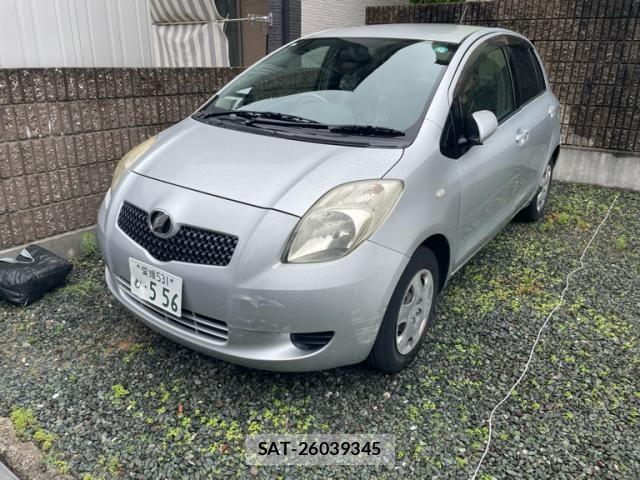 Toyota VITZ 2005-06 7458666-1