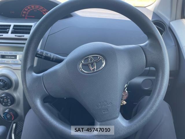 Toyota VITZ 2009-07 7458672-13