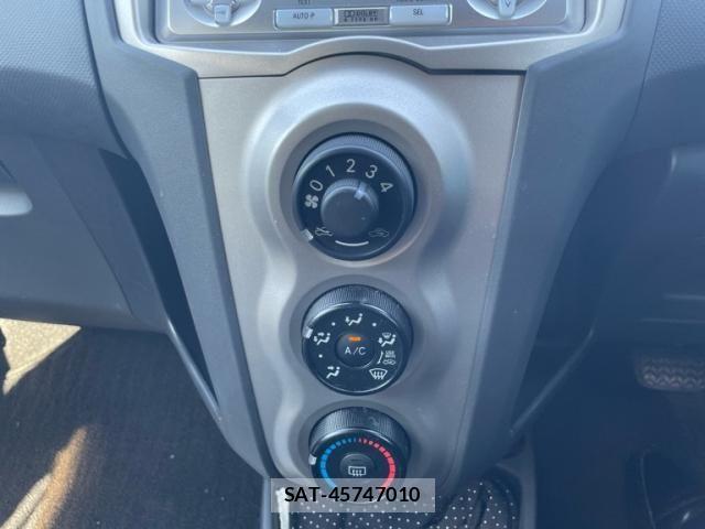 Toyota VITZ 2009-07 7458672-18