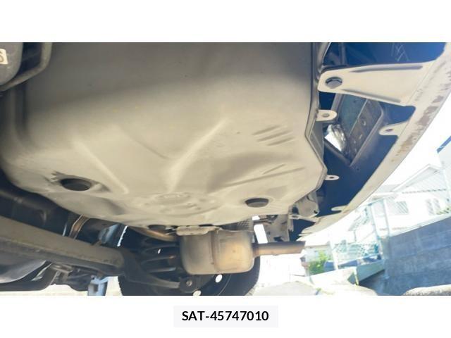 Toyota VITZ 2009-07 7458672-21