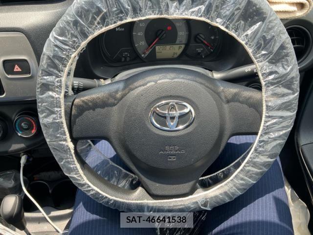 Toyota VITZ 2014-10 7458668-18