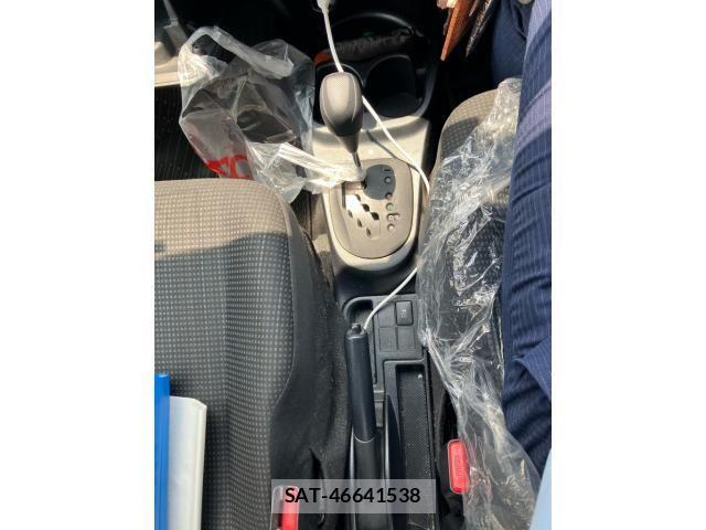 Toyota VITZ 2014-10 7458668-20