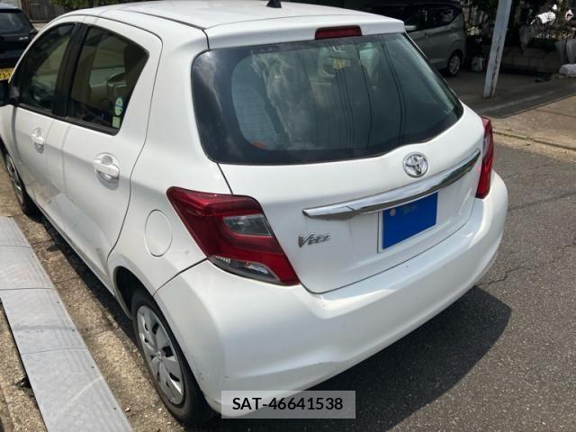Toyota VITZ 2014-10 7458668-7