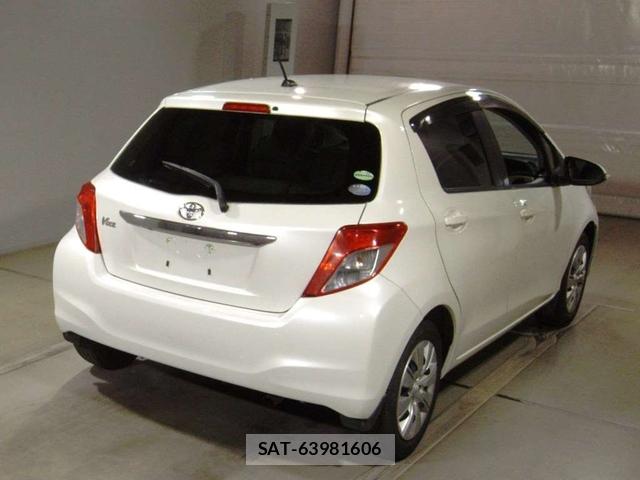Toyota VITZ 2011-07 7496360-1