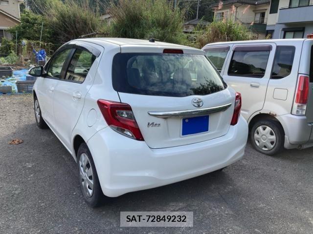Toyota VITZ 2015-11 7503510-1