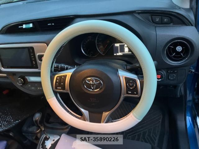 Toyota VITZ 2016-03 7510386-17