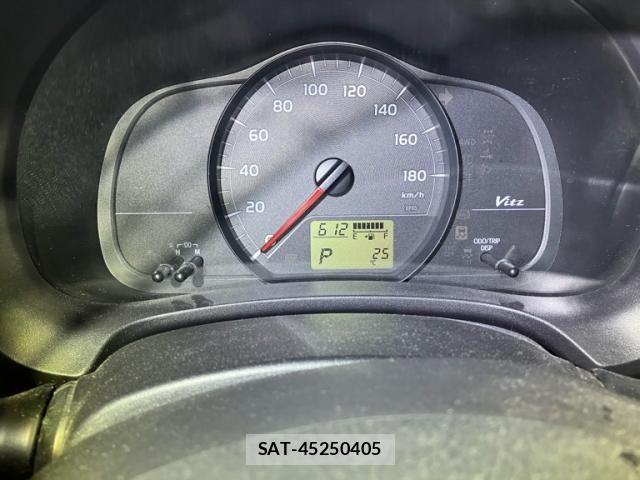 Toyota VITZ 2011-11 7510385-17