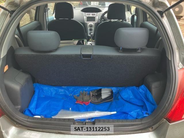Toyota VITZ 2007-08 7503509-10