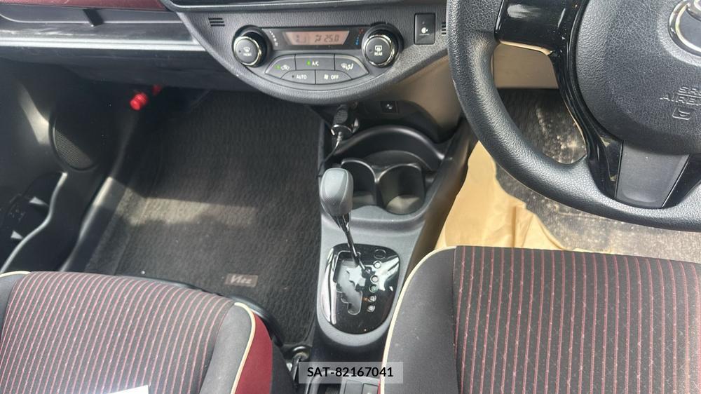 Toyota VITZ 2017 6763597-18