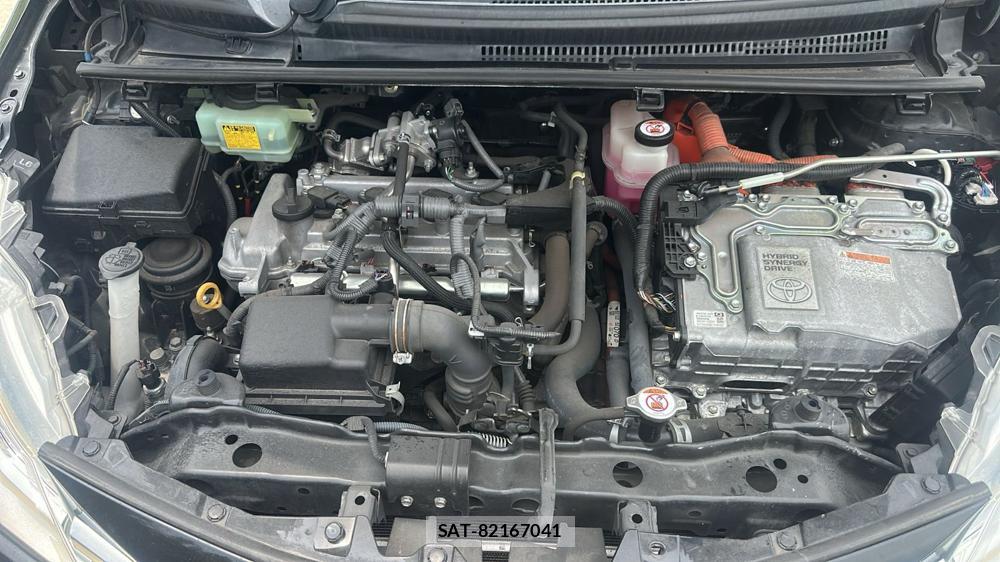 Toyota VITZ 2017 6763597-34