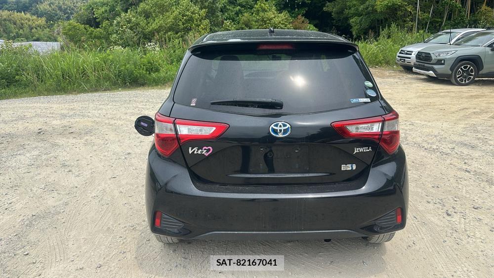 Toyota VITZ 2017 6763597-3