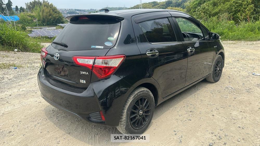 Toyota VITZ 2017 6763597-4
