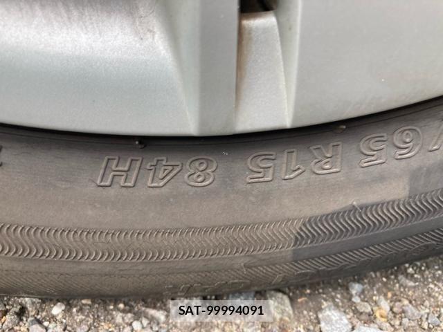 Toyota VITZ 2011-06 7563039-13