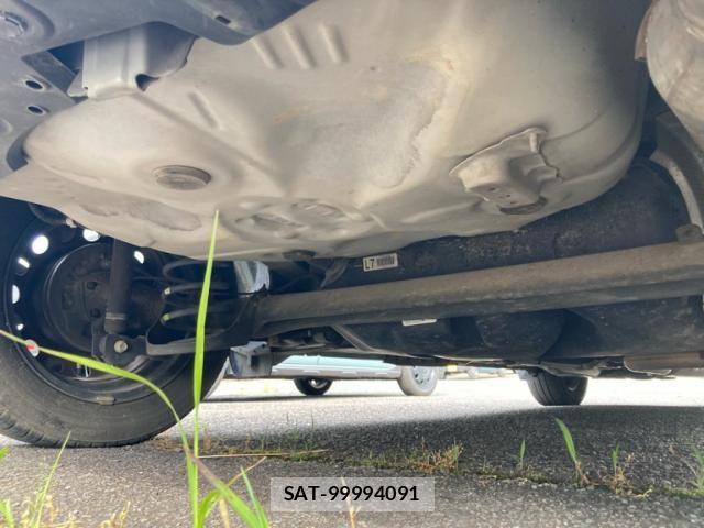 Toyota VITZ 2011-06 7563039-15