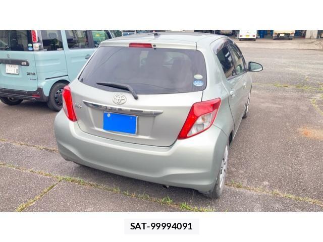 Toyota VITZ 2011-06 7563039-3