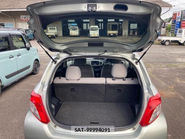Toyota VITZ 2011-06 7563039-8