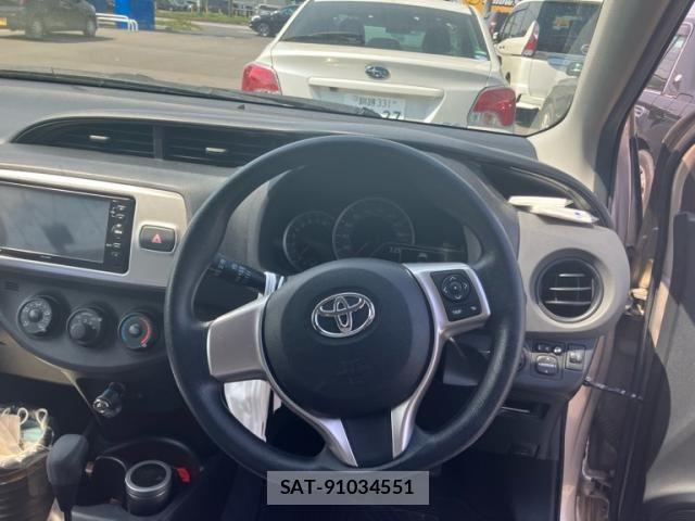 Toyota VITZ 2014-07 7563036-12