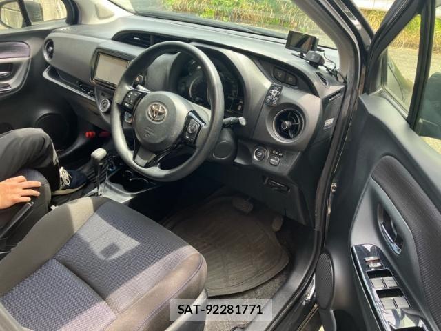 Toyota VITZ 2016-03 7563037-6