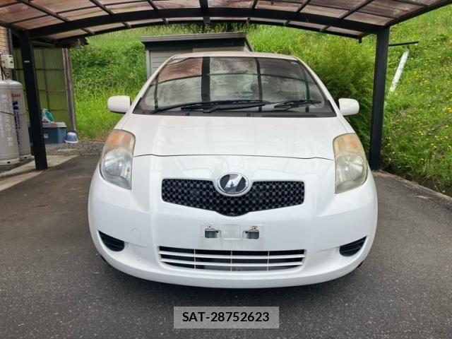 Toyota VITZ 2006-04 7563041-2