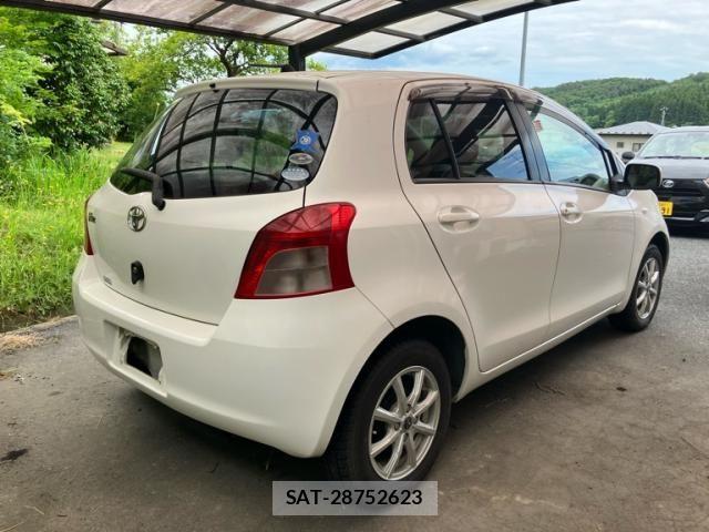 Toyota VITZ 2006-04 7563041-4