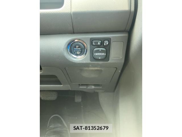 Toyota VITZ 2009-08 7563038-16