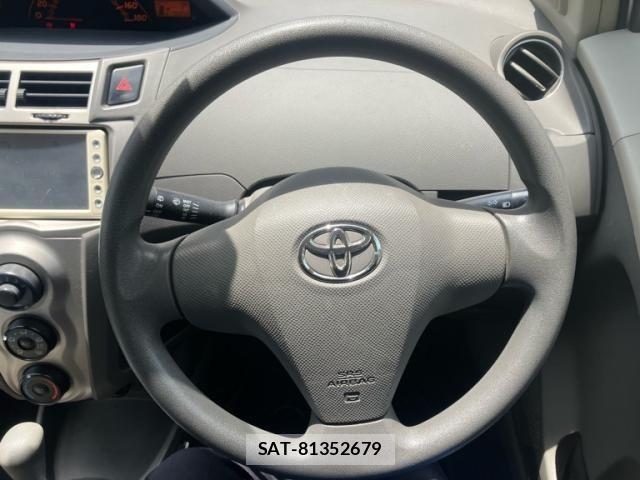 Toyota VITZ 2009-08 7563038-17