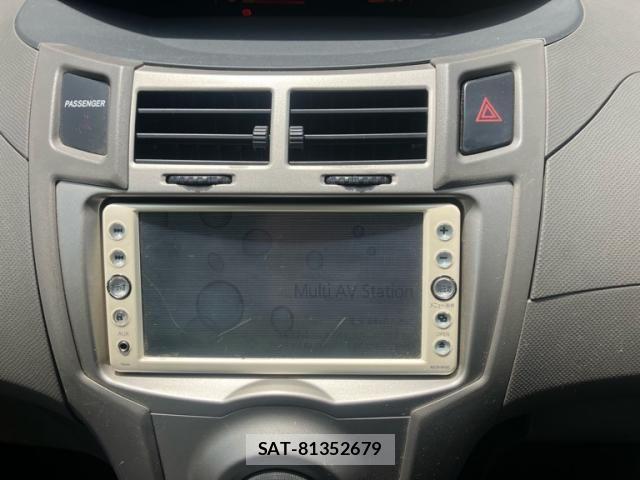 Toyota VITZ 2009-08 7563038-21