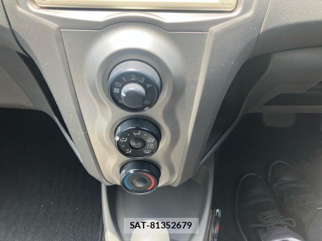 Toyota VITZ 2009-08 7563038-22