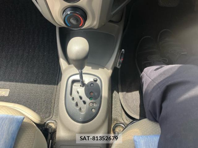 Toyota VITZ 2009-08 7563038-23