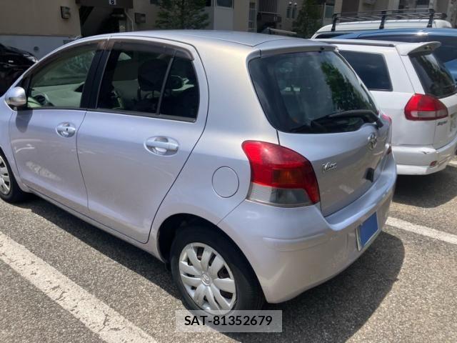 Toyota VITZ 2009-08 7563038-6
