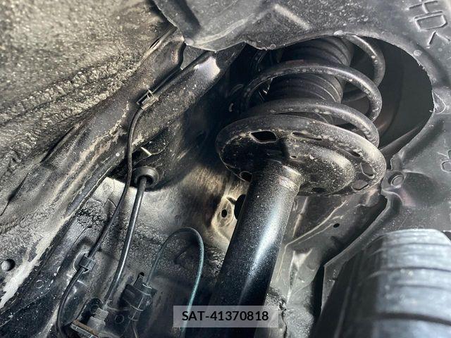 Toyota VITZ 2013-04 7621112-19