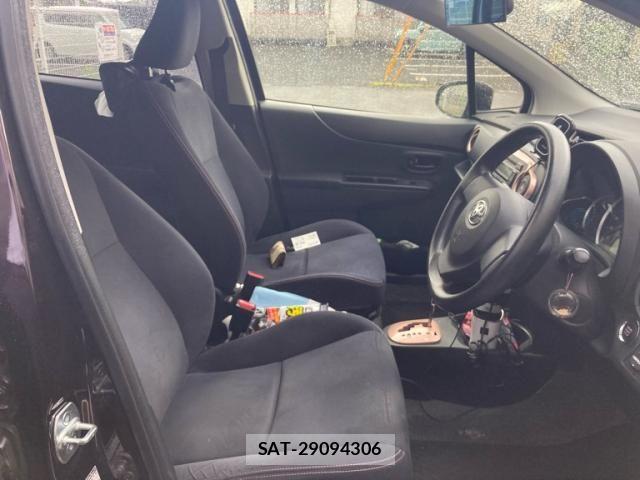 Toyota VITZ 2013-10 7621119-8
