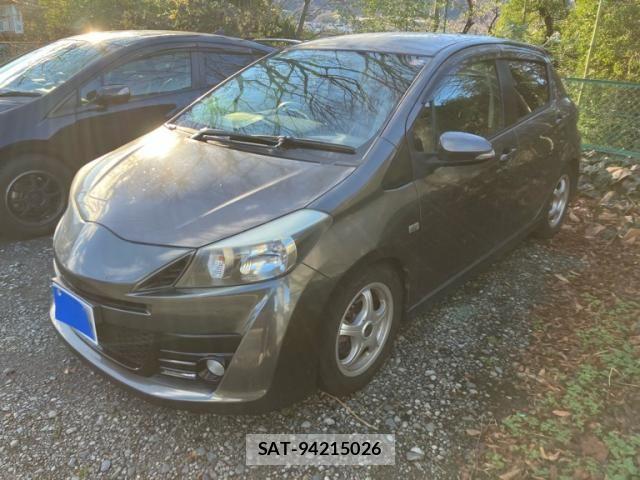 Toyota VITZ 2013-06 7621111-0