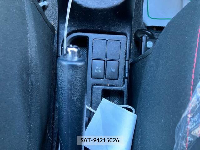 Toyota VITZ 2013-06 7621111-24