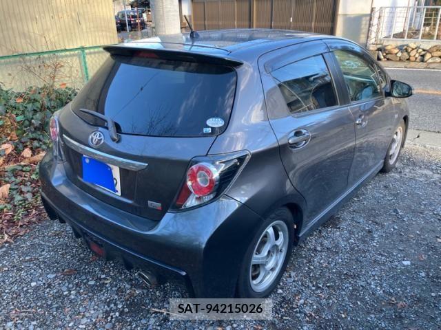 Toyota VITZ 2013-06 7621111-3