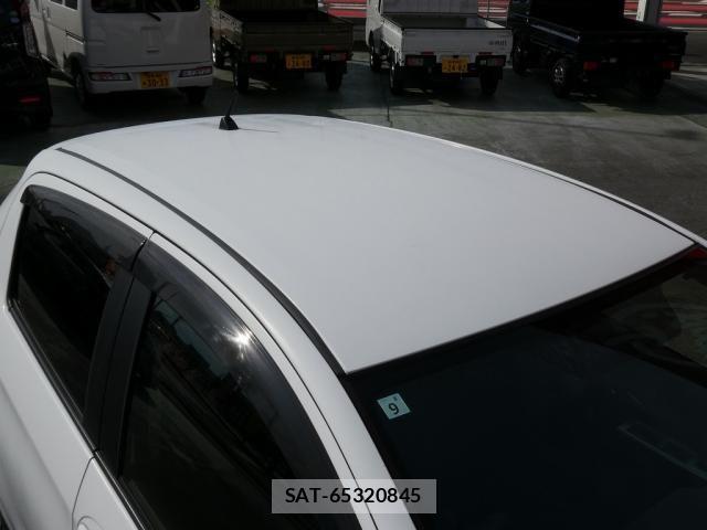 Toyota VITZ 2015-09 7621116-13