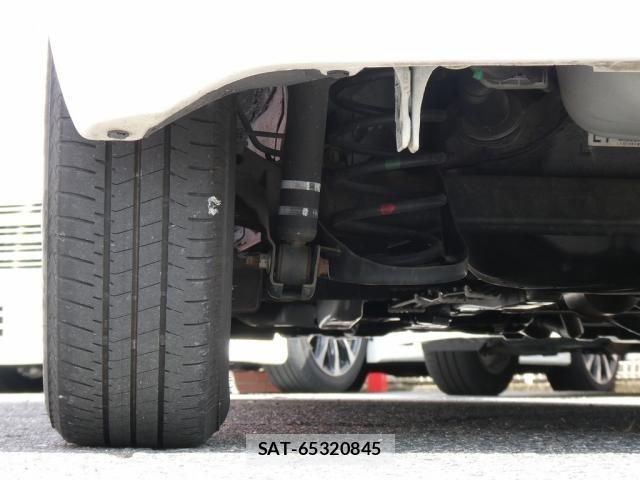 Toyota VITZ 2015-09 7621116-15