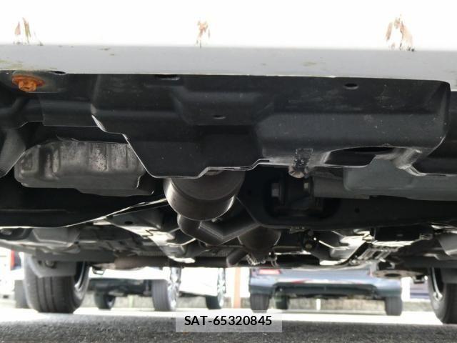 Toyota VITZ 2015-09 7621116-20