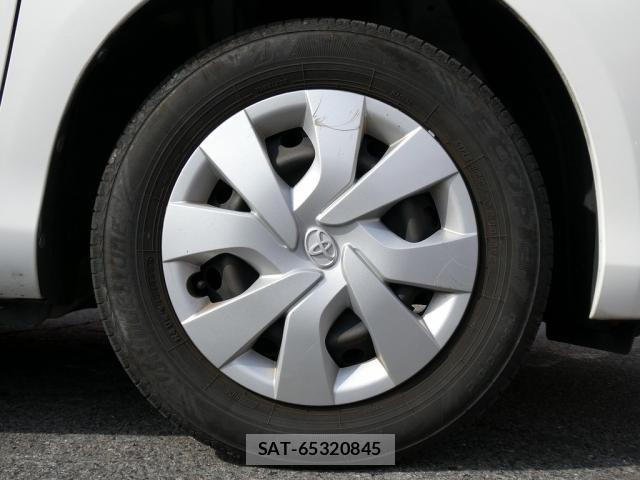 Toyota VITZ 2015-09 7621116-24